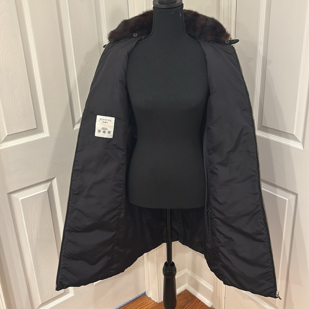 MaxMara Weekend Black Puffer Winter Coat Jacket with Fur Trim Women’s size 6 - Picture 9 of 12